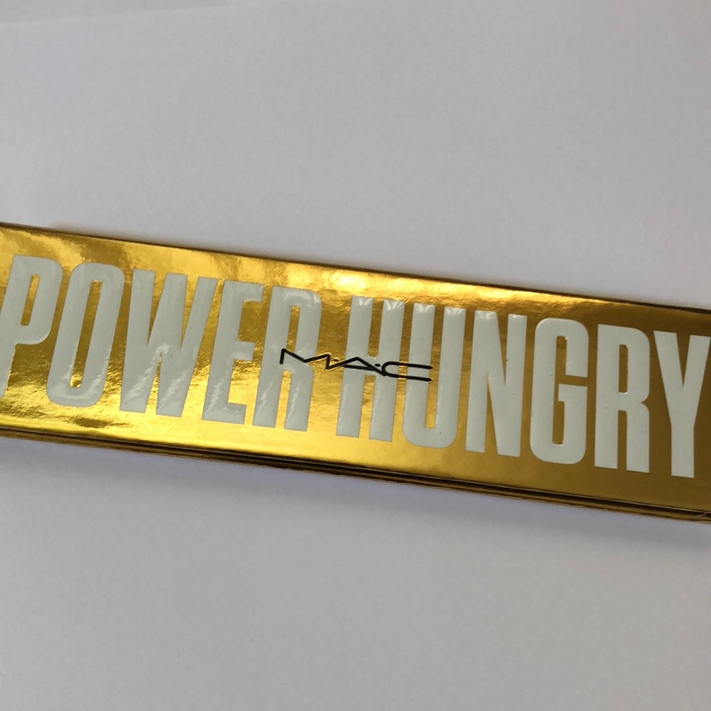 MAC Power Hungry Eyeshadow Palette